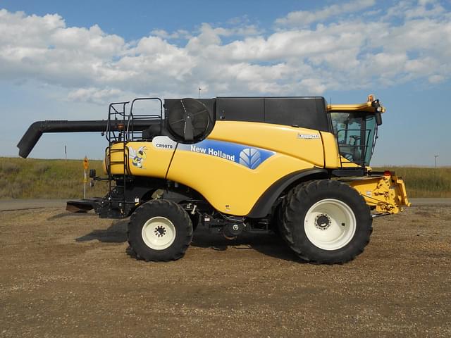 Image of New Holland CR9070 equipment image 1