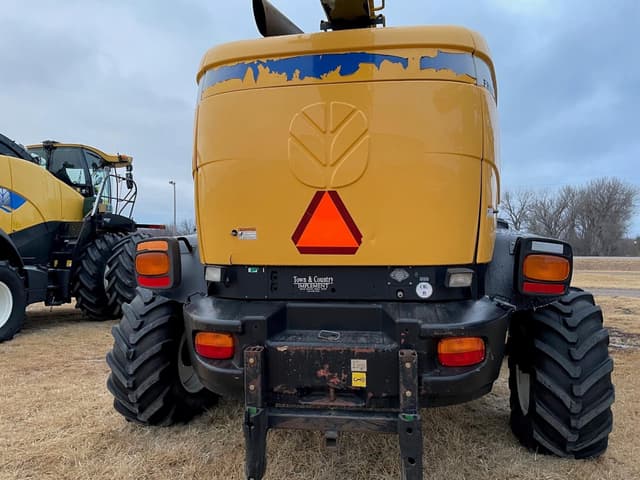 Image of New Holland FR9080 equipment image 4