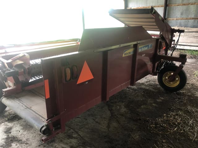 Image of New Holland H5420 equipment image 4