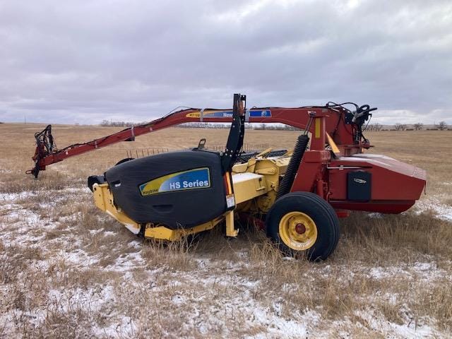 2010 New Holland H7150 Equipment Image0