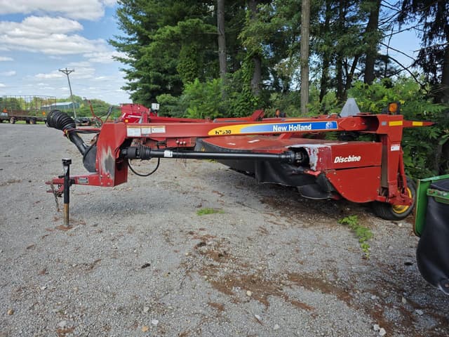 Image of New Holland H7330 equipment image 4