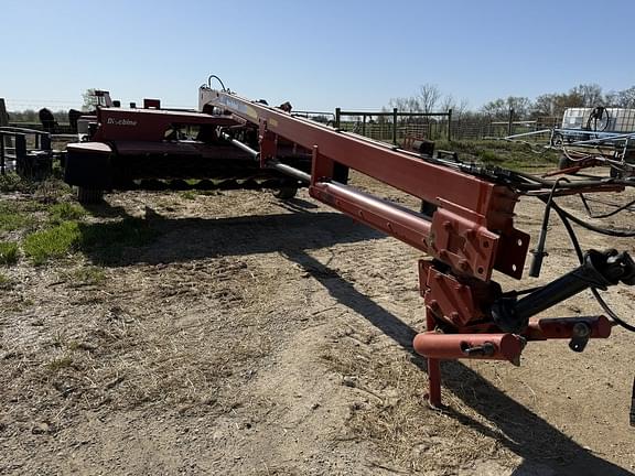 Image of New Holland H7450 equipment image 4