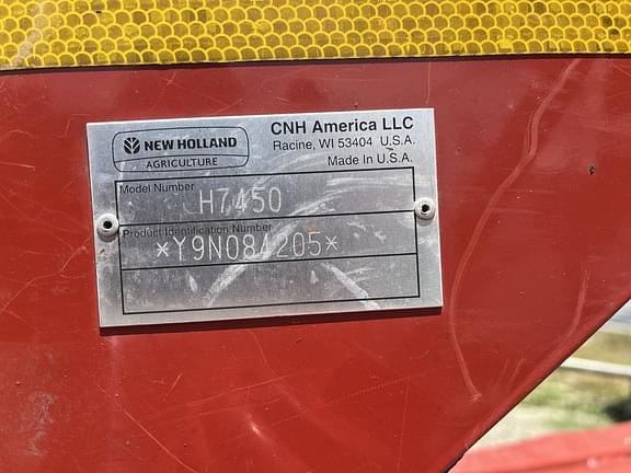 Image of New Holland H7450 equipment image 4
