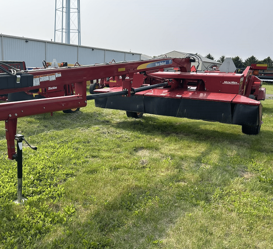 Image of New Holland H7450 Image 0