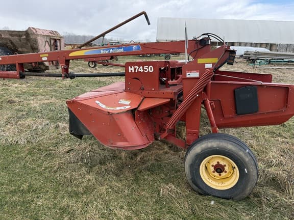 Image of New Holland H7450 equipment image 3