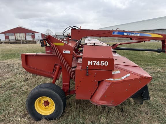 Image of New Holland H7450 equipment image 2