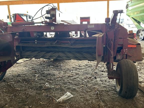 Image of New Holland H7460 equipment image 2