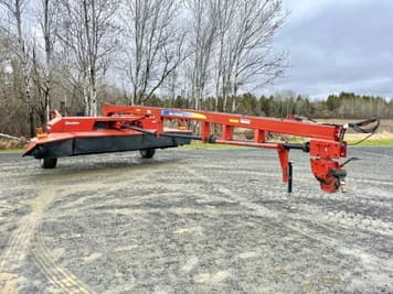 Main image New Holland H7560