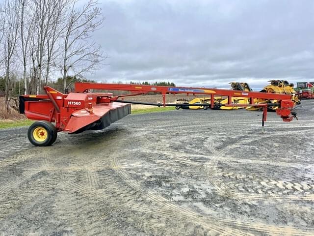 Image of New Holland H7560 equipment image 2