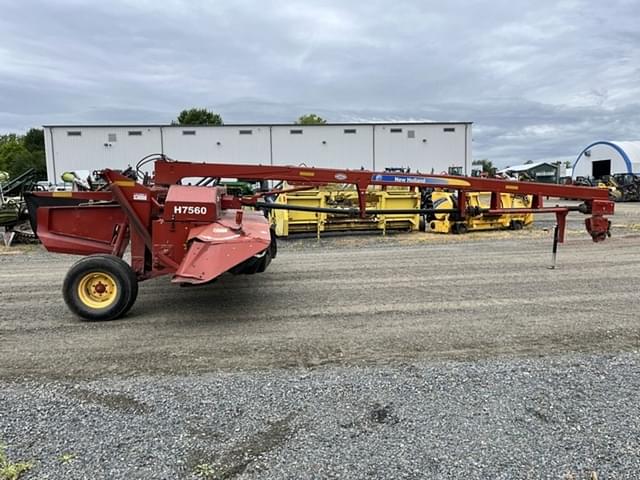 Image of New Holland H7560 equipment image 3