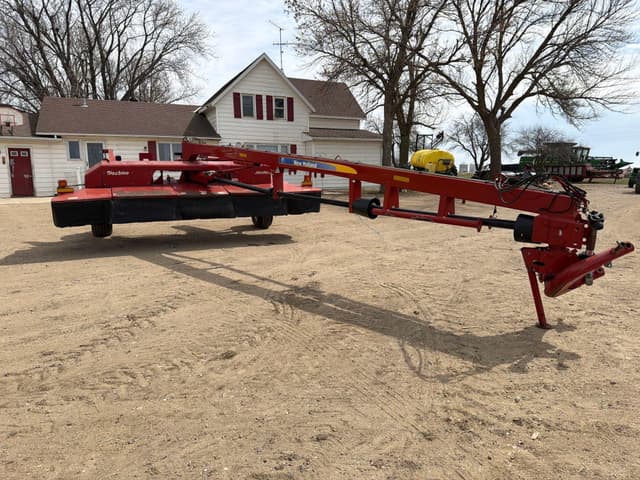 Image of New Holland H7460 equipment image 1