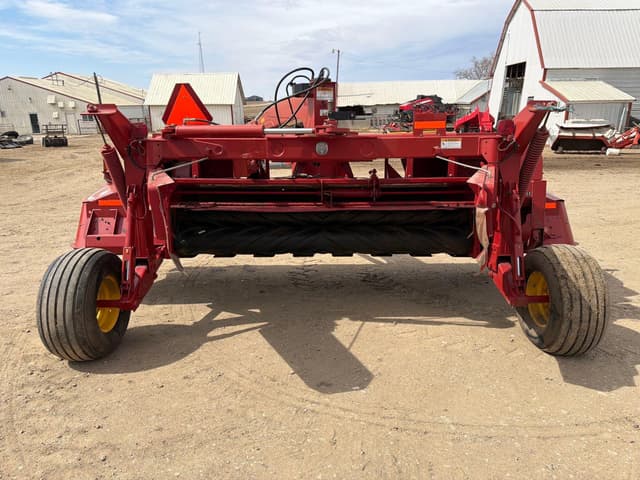 Image of New Holland H7460 equipment image 3