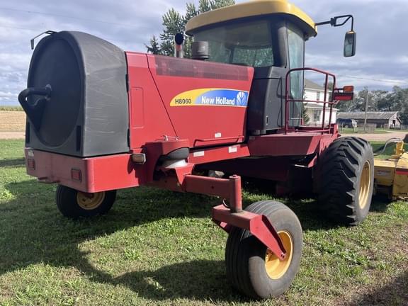 Image of New Holland H8060 equipment image 1