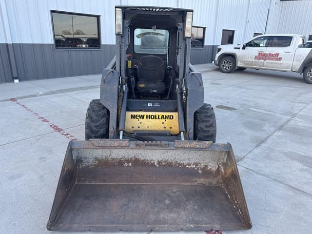 Image of New Holland L170 equipment image 4