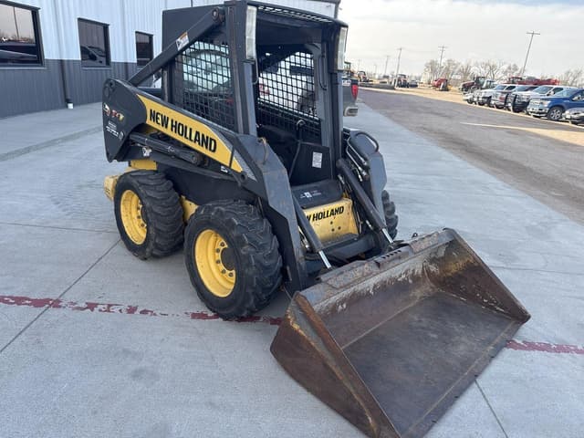 Image of New Holland L170 equipment image 1