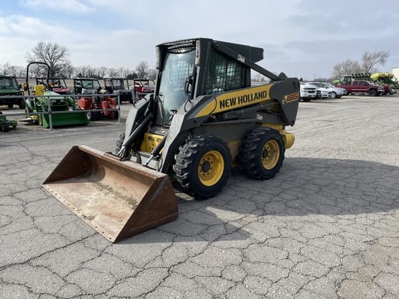 Main image New Holland L185