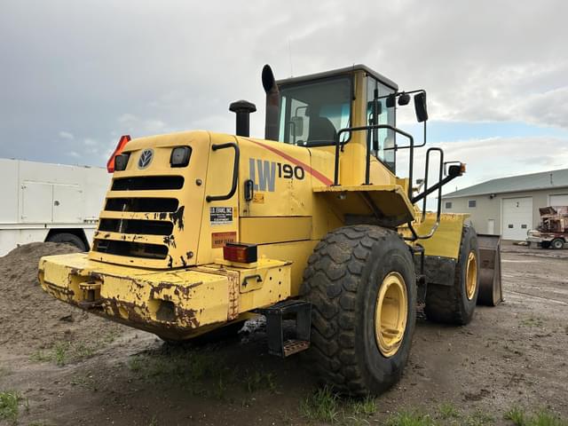 Image of New Holland LW190 equipment image 3