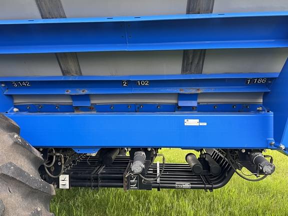 Image of New Holland P1060 equipment image 4