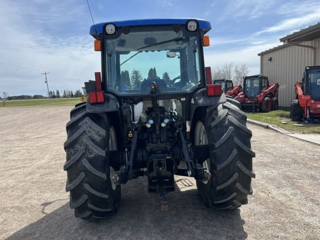 Image of New Holland T4030 equipment image 3