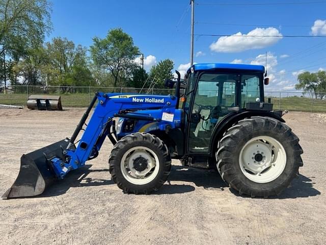Image of New Holland T4030 equipment image 1