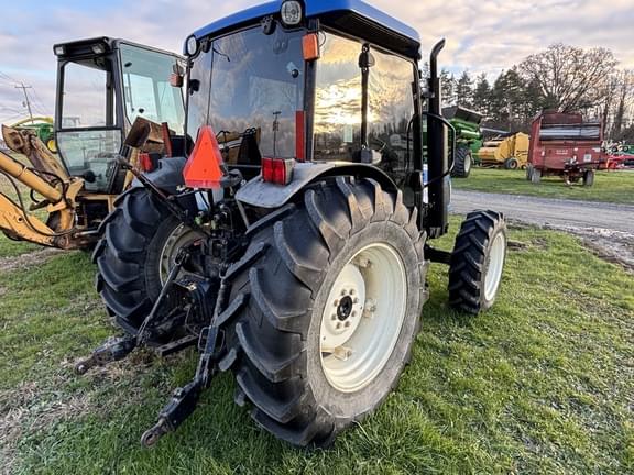 Image of New Holland T4040 equipment image 3