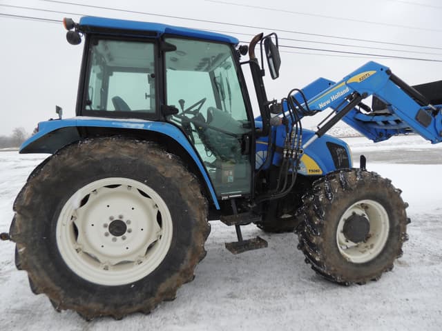 Image of New Holland T5060 equipment image 3