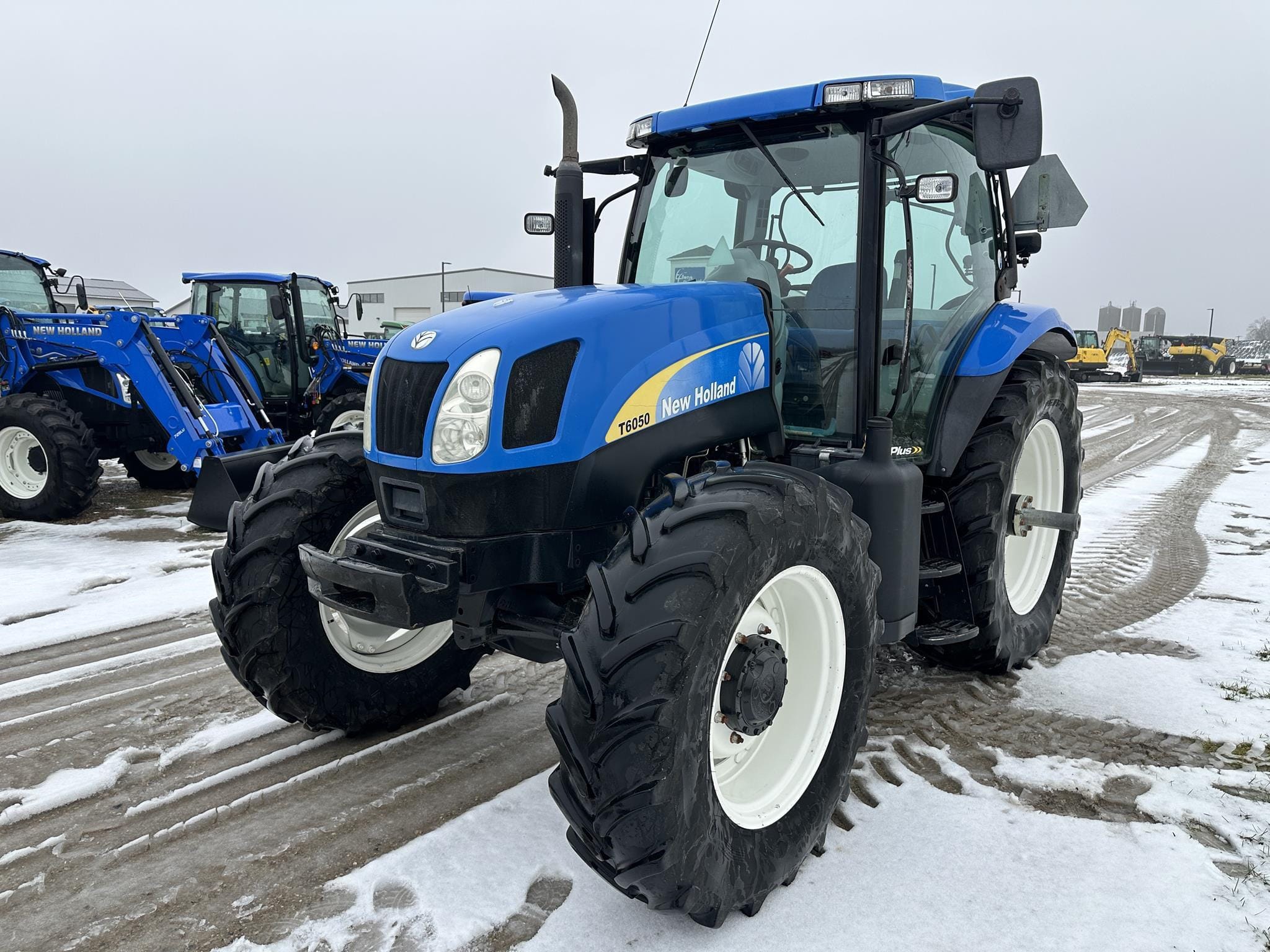 2010 New Holland T6050 Plus Equipment Image0