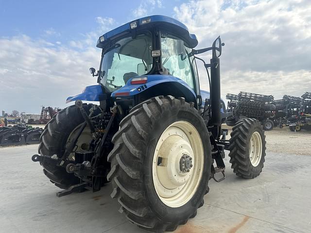 Image of New Holland T7030 equipment image 2