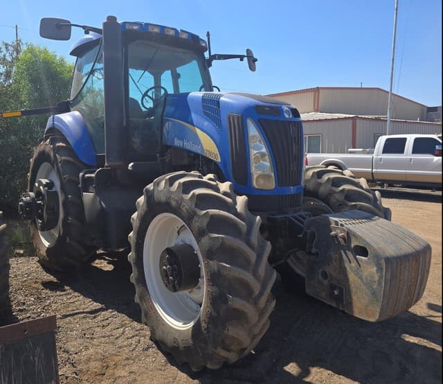 Image of New Holland T8030 equipment image 1