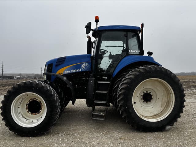 Image of New Holland T8030 equipment image 3