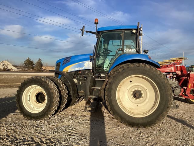 Image of New Holland T8030 equipment image 1