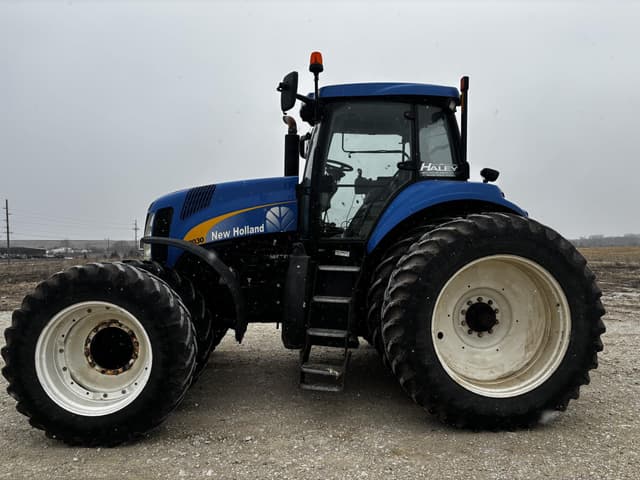 Image of New Holland T8030 equipment image 3