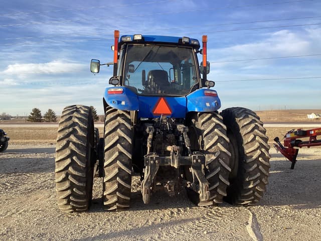Image of New Holland T8030 equipment image 2