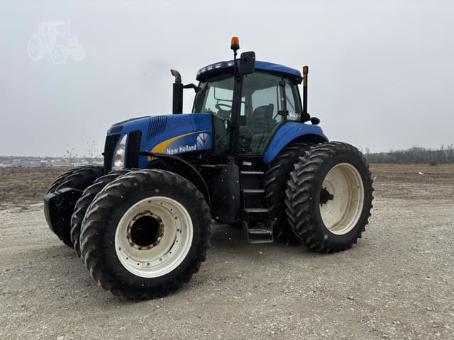 Image of New Holland T8030 equipment image 4