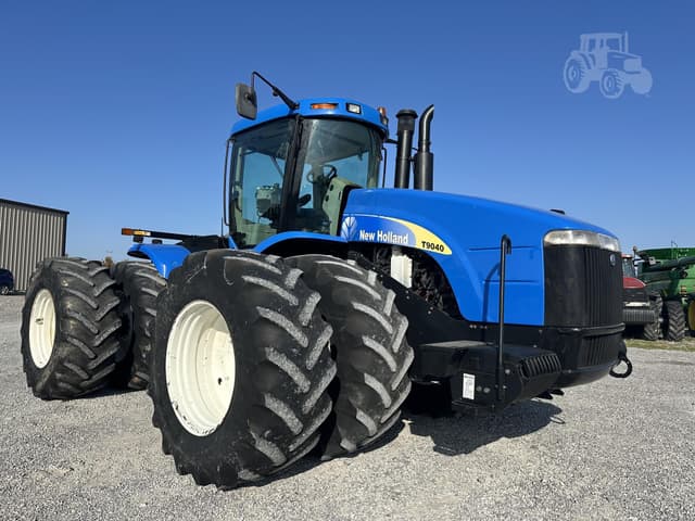 Image of New Holland T9040 equipment image 1