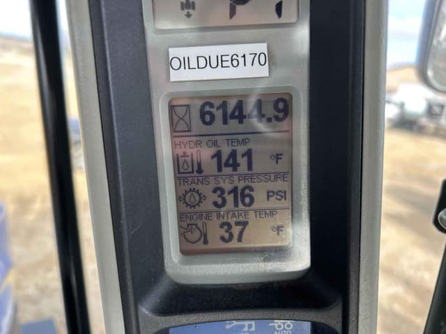 Image of New Holland T9040 equipment image 1