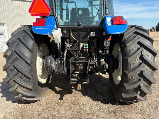Image of New Holland TD5050 equipment image 4