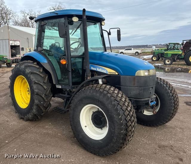 Image of New Holland TD5050 equipment image 2