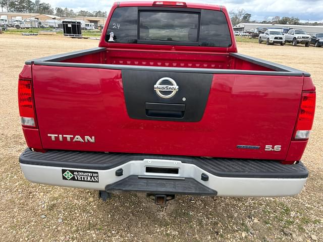 Image of Nissan Titan equipment image 2