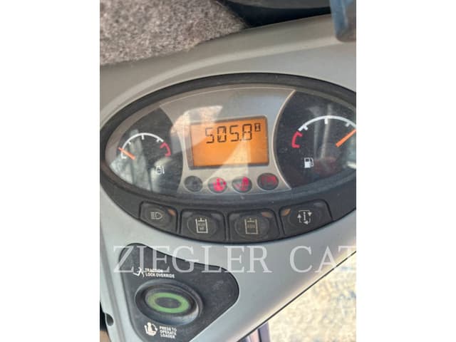 Image of Bobcat S100 equipment image 4