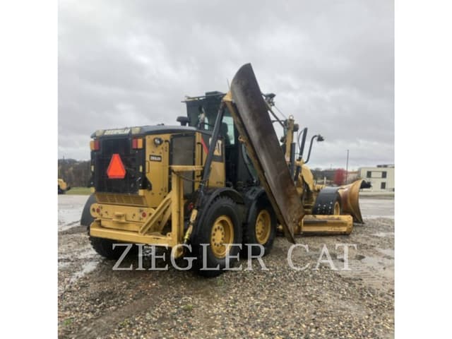 Image of Caterpillar 12M equipment image 2