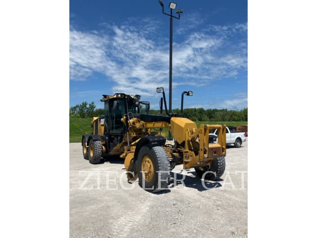 Image of Caterpillar 140MAWD equipment image 1