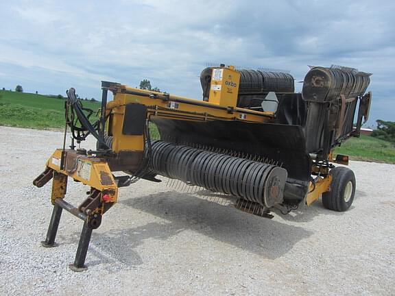 Image of Oxbo 334 equipment image 4