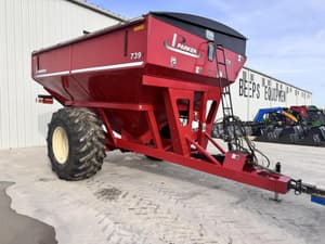 2010 Parker 739 Image
