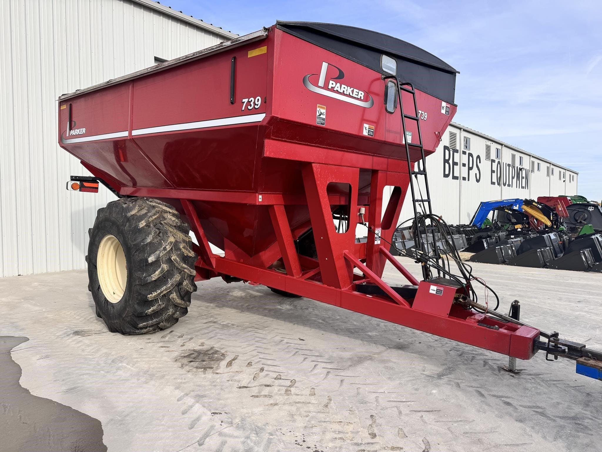 2010 Parker 739 Equipment Image0