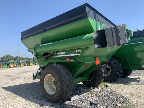 Image of Parker 739 Primary image