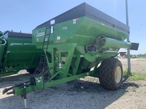 2010 Parker 739 Image