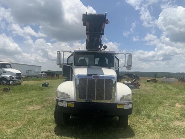 Image of Peterbilt 335 equipment image 1