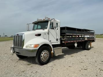 Main image Peterbilt 335