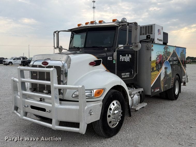 2010 Peterbilt 337 Equipment Image0
